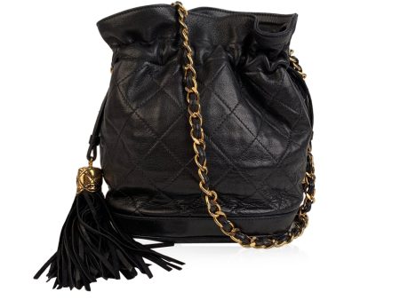 Chanel Vintage 1989 Black Quilted Leather Small Bucket Shoulder Bag on Sale